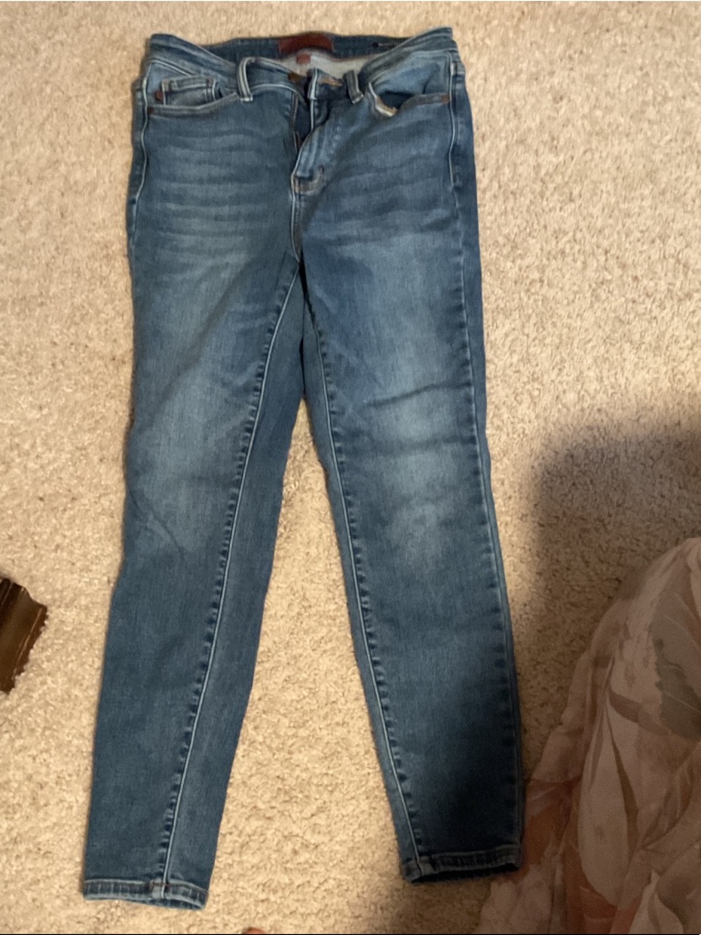 Judy Blue Medium Wash Skinny Jeans